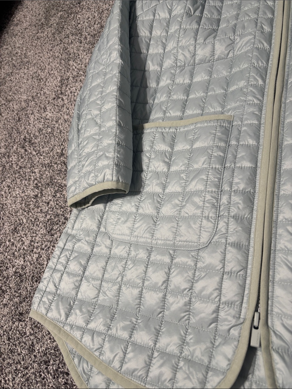 EUC Athleta Grandview Primaloft Quilted Shell Jacket Small - Picture 3 of 10